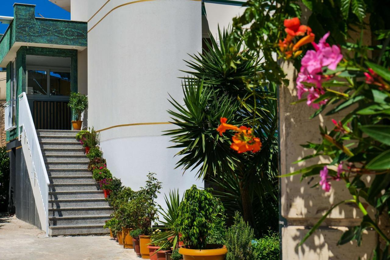 Vila Marjana Sarande Exterior photo