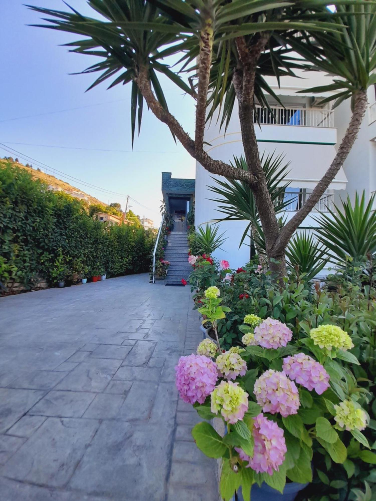 Vila Marjana Sarande Exterior photo